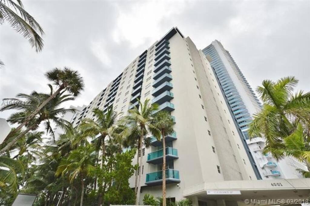 Beautiful Penthouse Condo With Stunning Views Of Both Ocean And City Hollywood Exterior foto