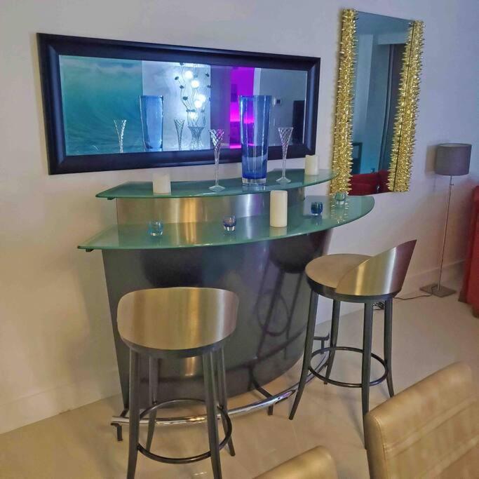 Beautiful Penthouse Condo With Stunning Views Of Both Ocean And City Hollywood Exterior foto